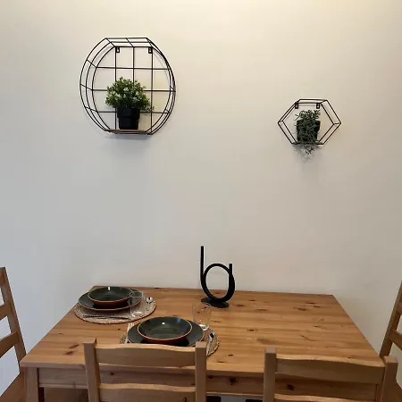 Zinbi's House شقة *