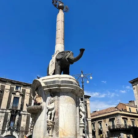 Zinbi's House شقة