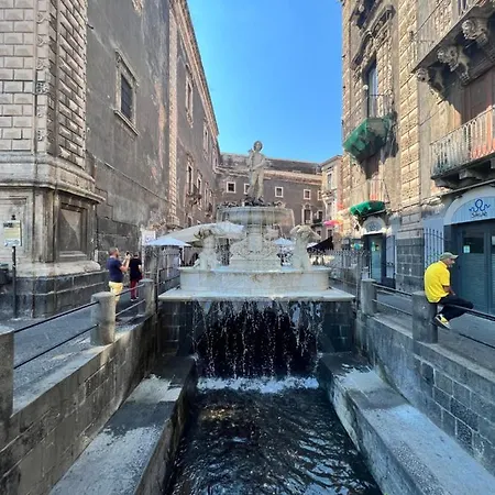 Zinbi's House * كاتانيا