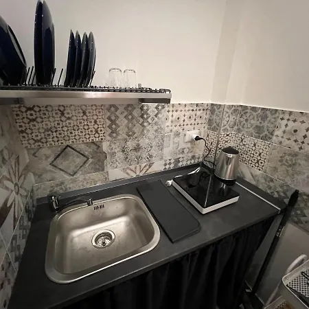 Zinbi's House شقة