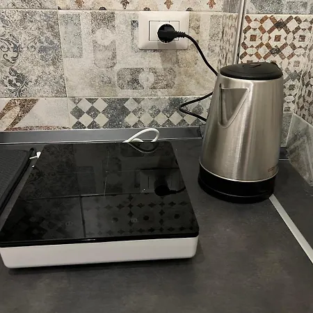 Zinbi's House شقة كاتانيا