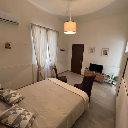 Zinbi's House كاتانيا